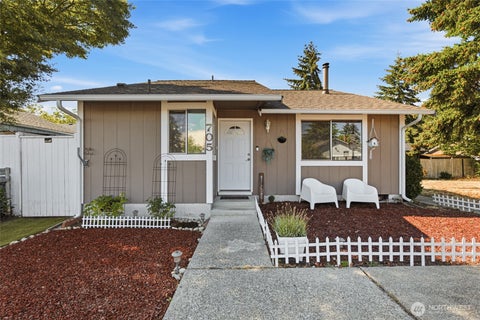 Photo of 705 Lucerne Lane SE, Olympia, WA 98513 (MLS # 2580363)