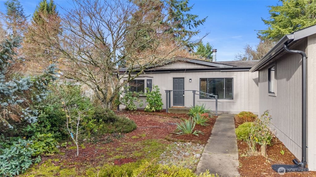 Photo of 4406 35th Avenue SE, Lacey, WA 98503 (MLS # 2459967)