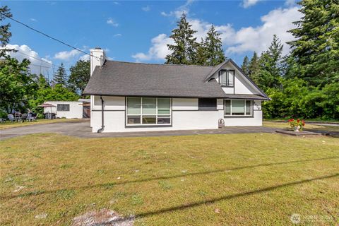 Photo of 8406 Paine Street SW, Lakewood, WA 98499 (MLS # 2536042)