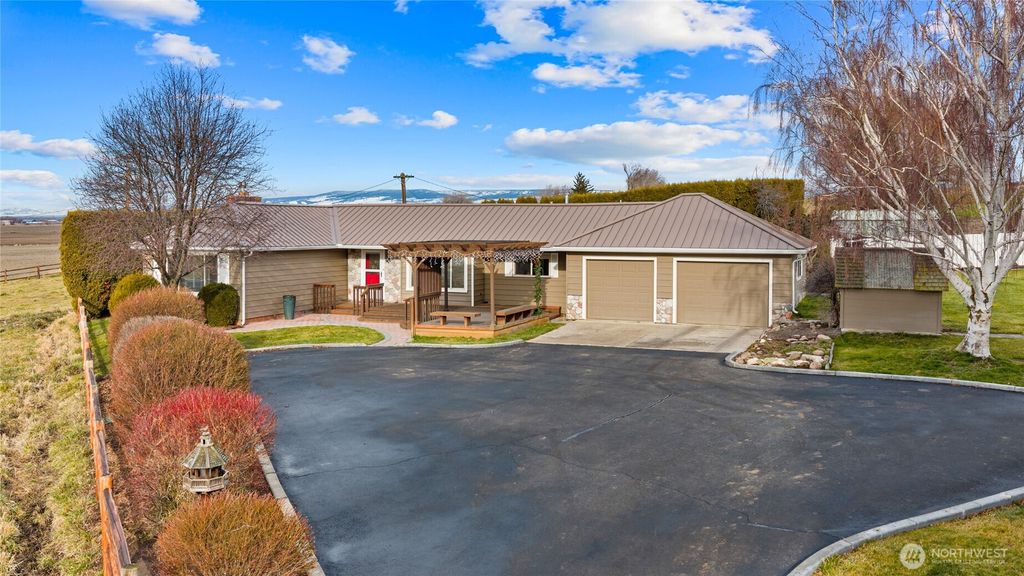 Photo of 1231 Clerf Road, Ellensburg, WA 98926 (MLS # 2466783)