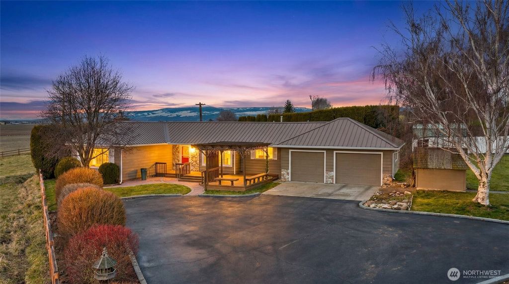 Photo of 1231 Clerf Road, Ellensburg, WA 98926 (MLS # 2466783)