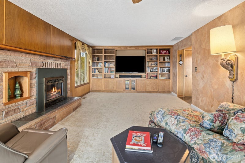 1231 Clerf Road