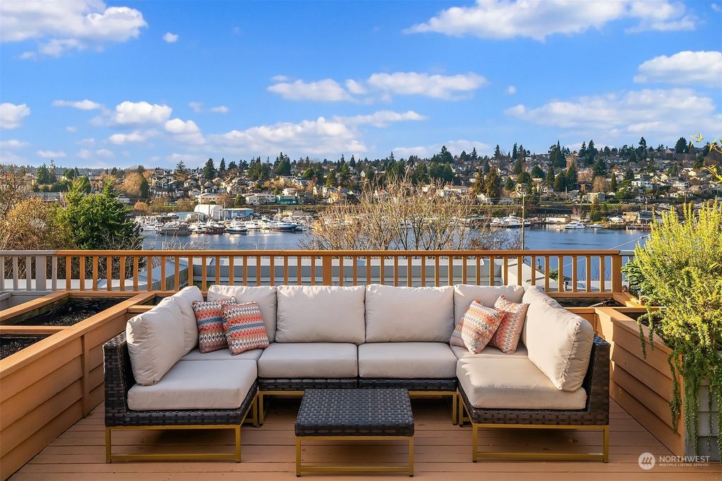 Photo of 2920 Eastlake Avenue E #409, Seattle, WA 98102 (MLS # 2192606)
