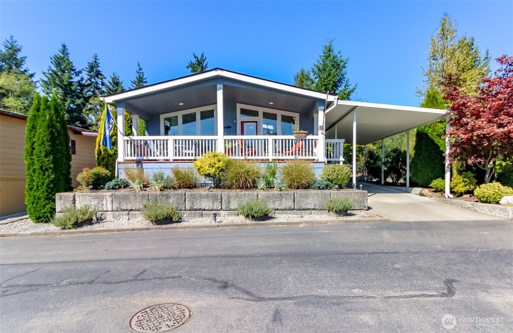 Photo of 2101 S 324th Street #11, Federal Way, WA 98003 (MLS # 2434531)