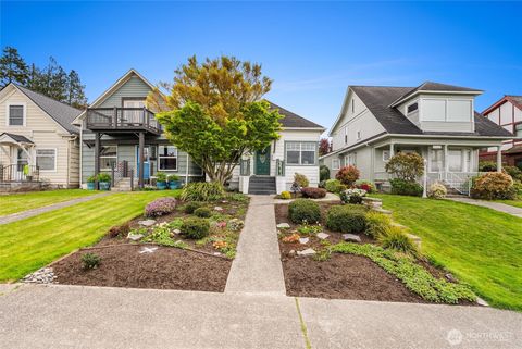 Photo of 1423 Grand Avenue, Everett, WA 98201 (MLS # 2510660)