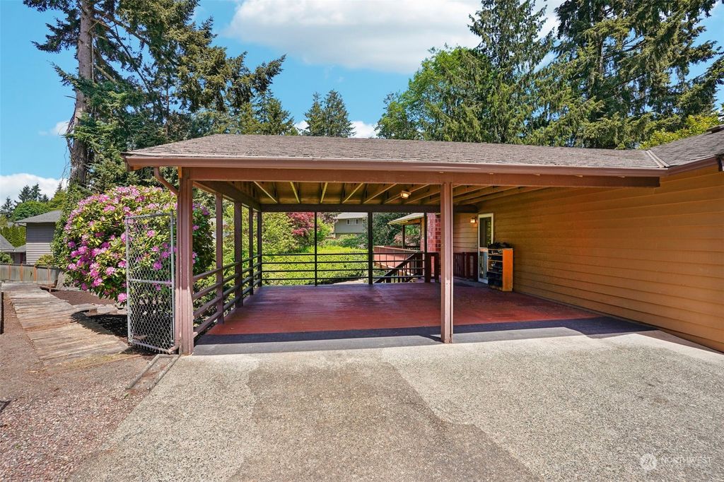 Photo of 2544 S 302nd Place, Federal Way, WA 98003 (MLS # 2237813)