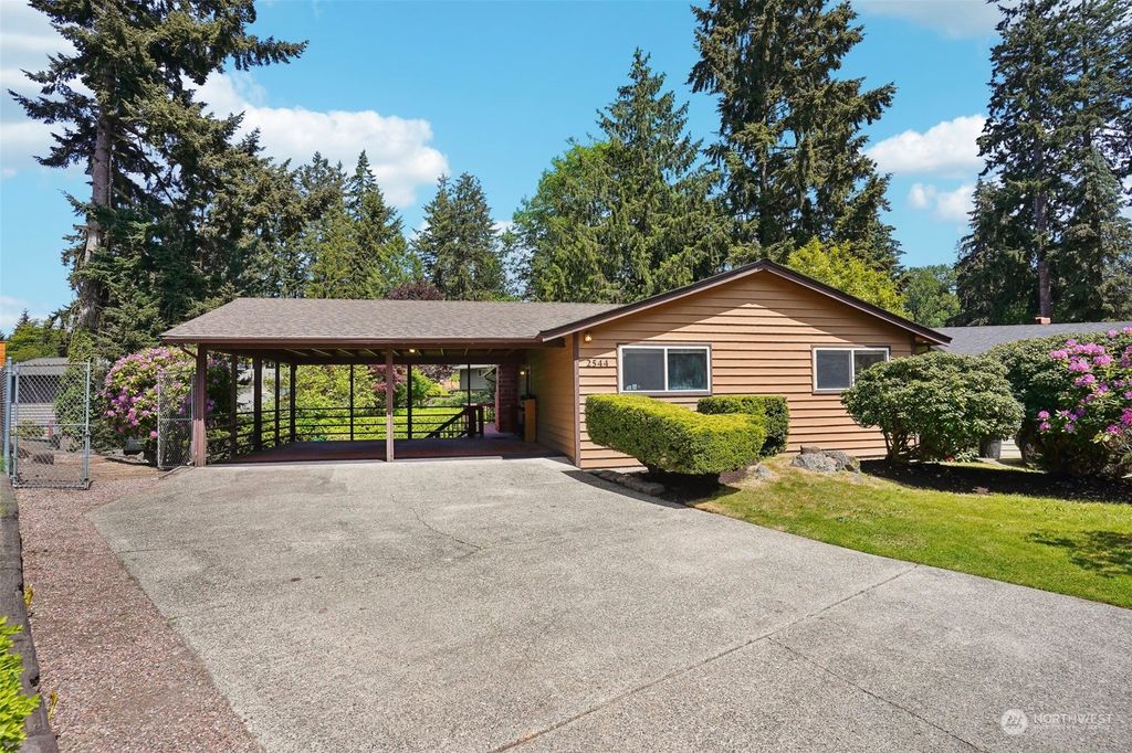Photo of 2544 S 302nd Place, Federal Way, WA 98003 (MLS # 2237813)