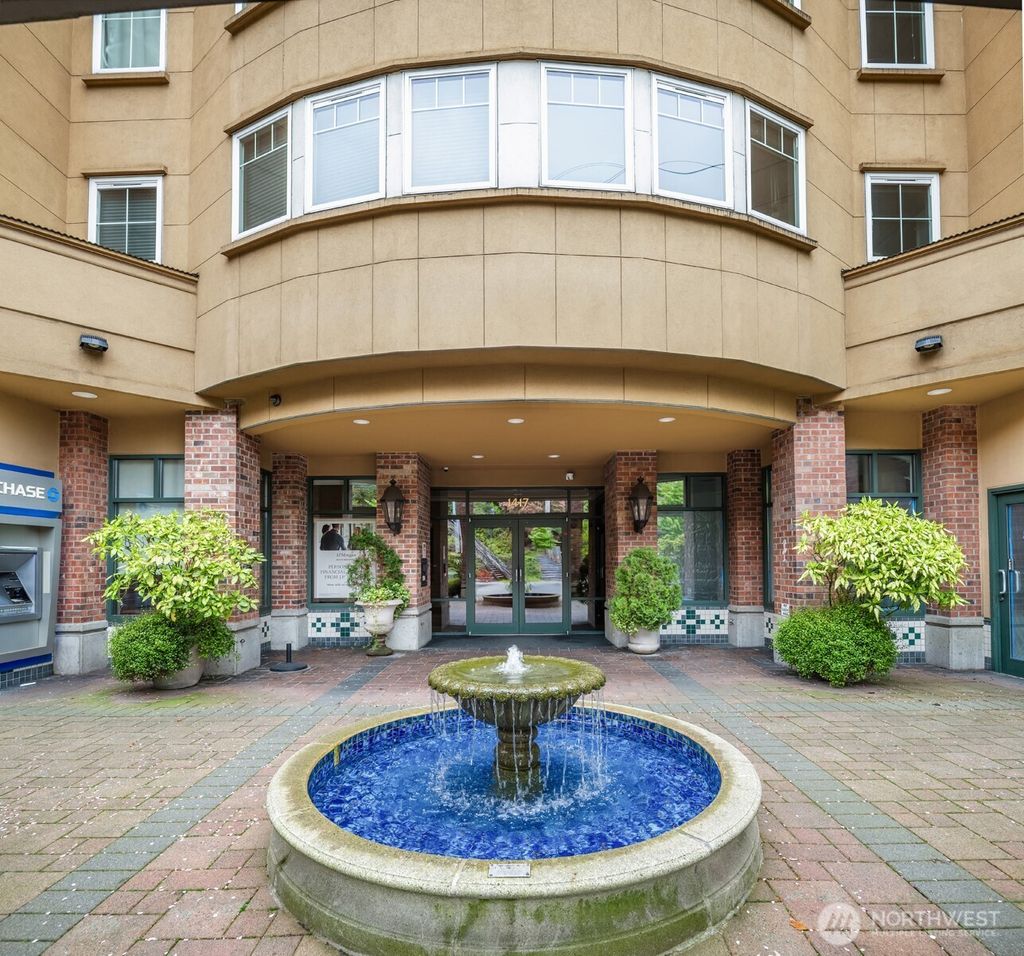 Photo of 1417 Queen Anne Avenue N #206, Seattle, WA 98109 (MLS # 2515650)