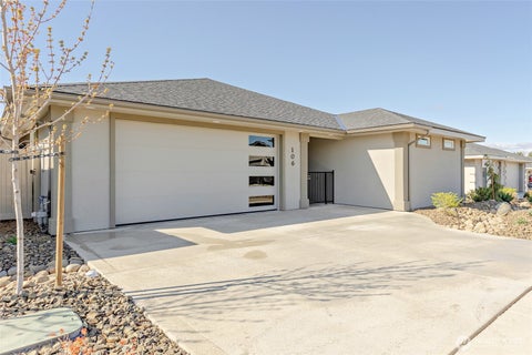 Photo of 106 E Chinook Road, Ellensburg, WA 98926 (MLS # 2515686)