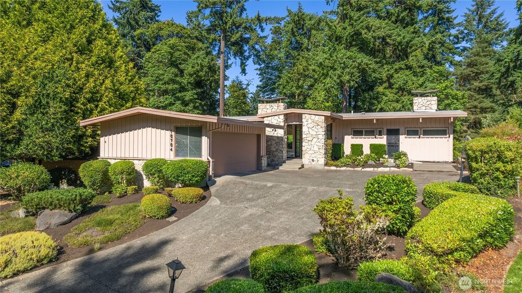Photo of 10704 Country Club Lane S, Burien, WA 98168 (MLS # 2409198)