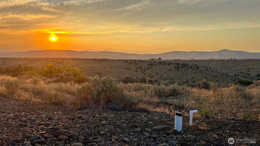 Photo of 0 B (1407) Cottonwood Road, Yakima, WA 98903 (MLS # 2471774)