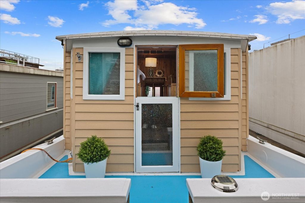 Photo of 2143 N Northlake Way #47, Seattle, WA 98103 (MLS # 2513515)