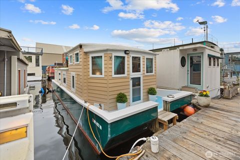 Photo of 2143 N Northlake Way #47, Seattle, WA 98103 (MLS # 2513515)