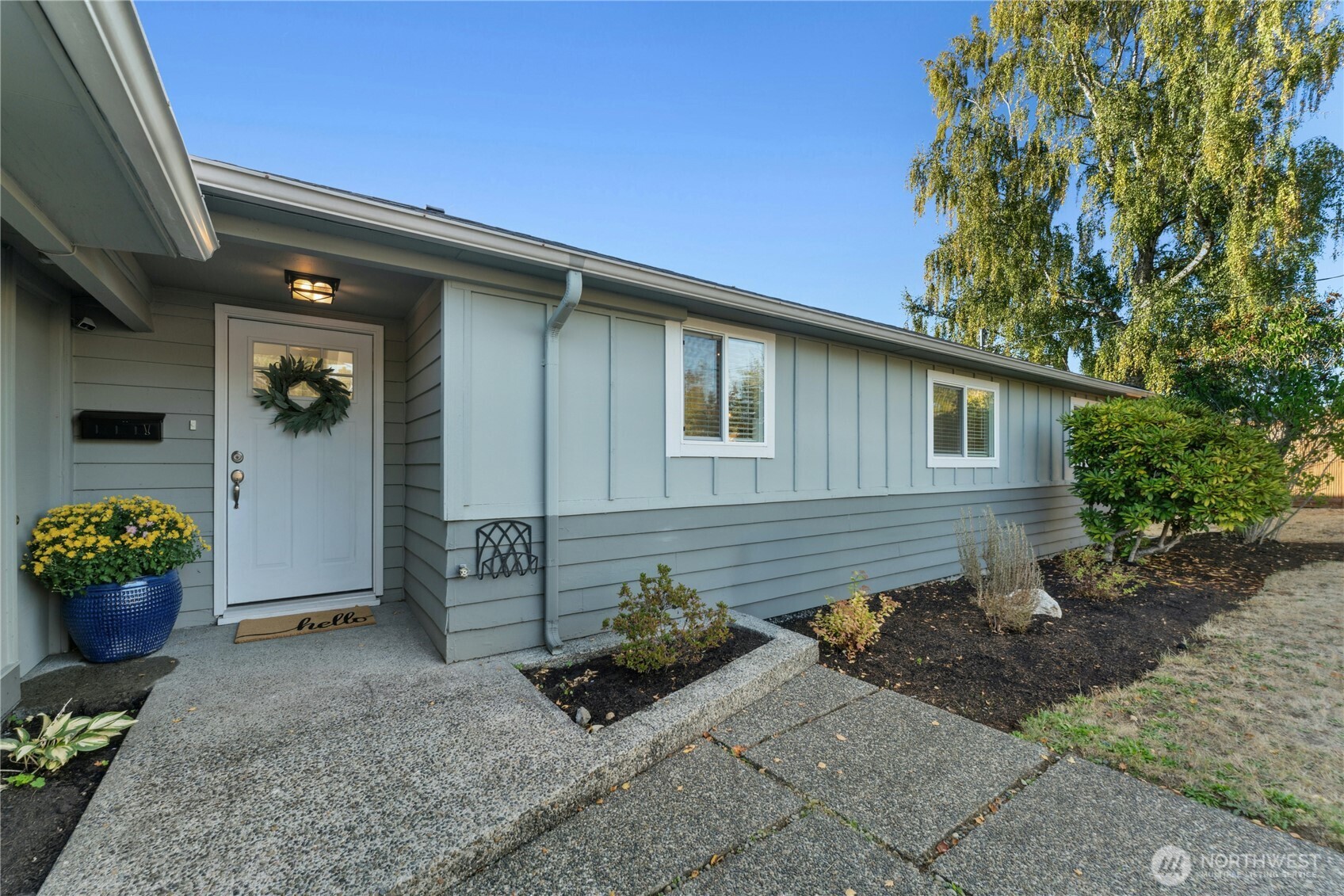 1142 N Skyline Drive