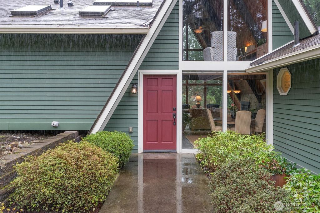 Photo of 16425 266th Avenue SE, Issaquah, WA 98027 (MLS # 2495172)