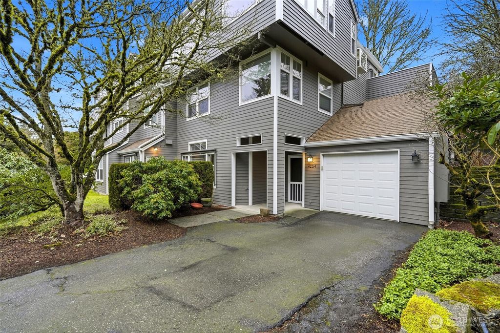 Photo of 4254 221st Place SE #1088, Issaquah, WA 98029 (MLS # 2476549)