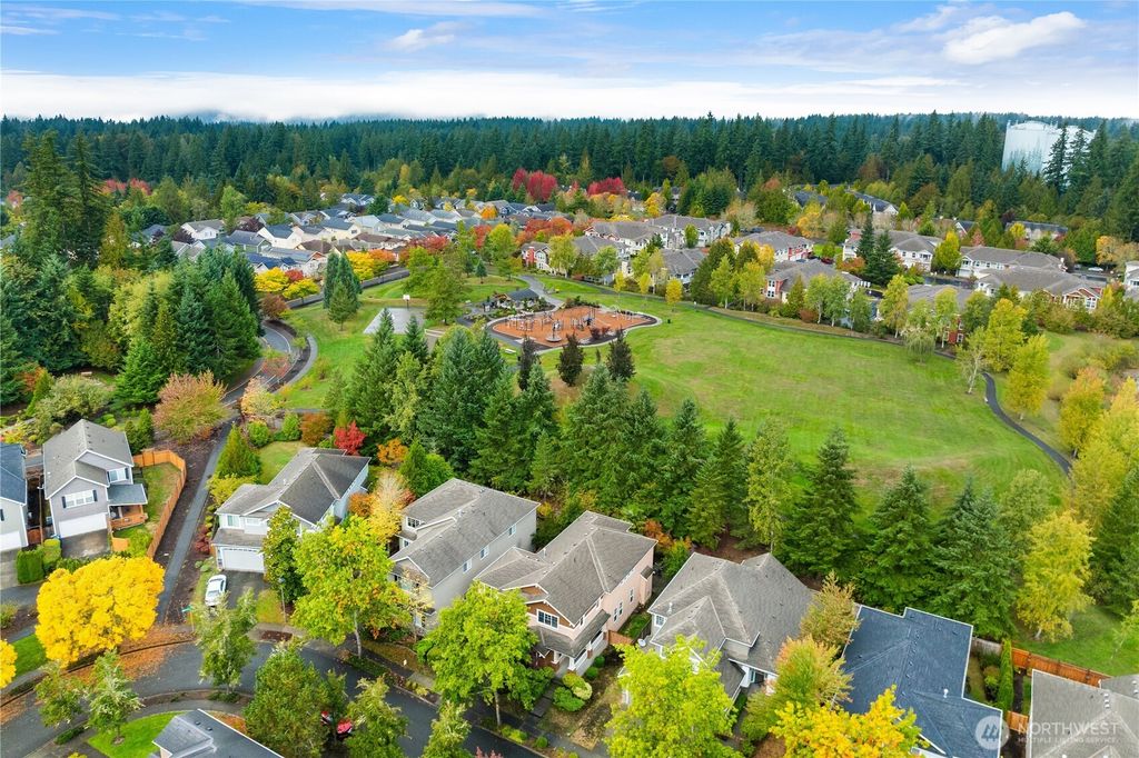 Photo of 22824 NE 100th Place, Redmond, WA 98053 (MLS # 2441289)