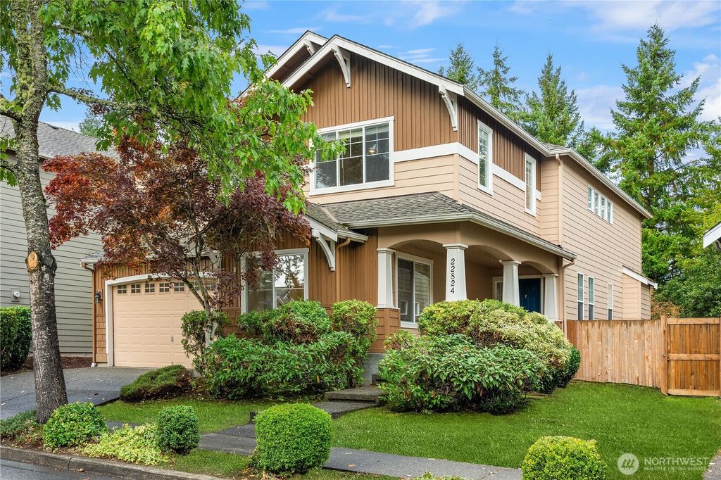 Photo of 22824 NE 100th Place, Redmond, WA 98053 (MLS # 2441289)