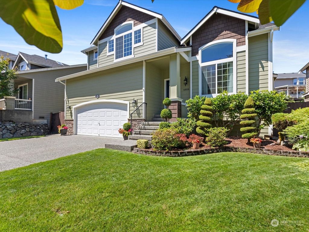 Photo of 6808 86th Avenue NE, Marysville, WA 98270 (MLS # 2270260)