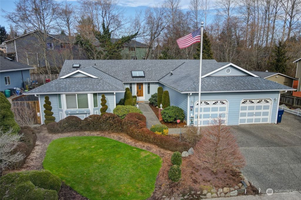 Photo of 2927 209th Place SW, Lynnwood, WA 98036 (MLS # 2194736)