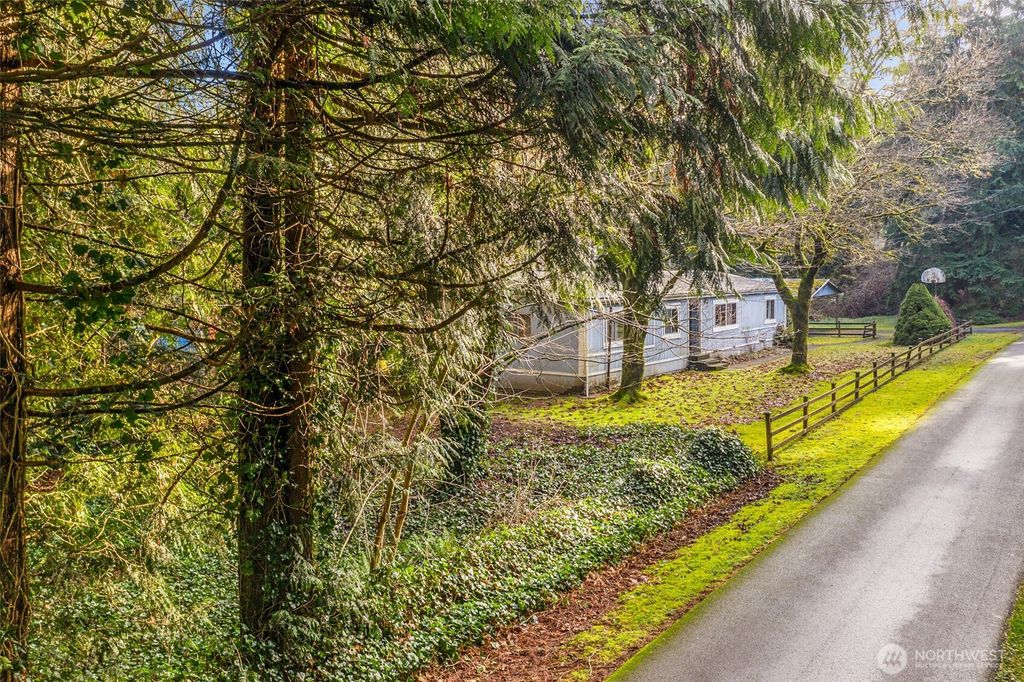 Photo of 20115 49th Drive SE, Bothell, WA 98012 (MLS # 2526669)