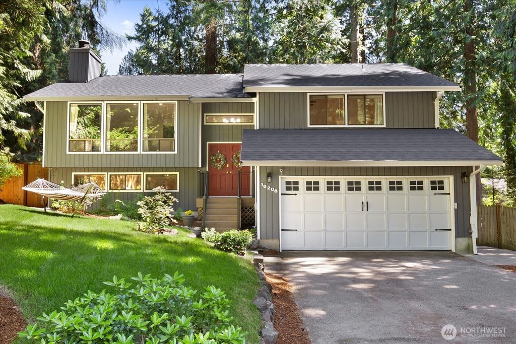 Photo of 16208 197th Avenue NE, Woodinville, WA 98077 (MLS # 2385357)