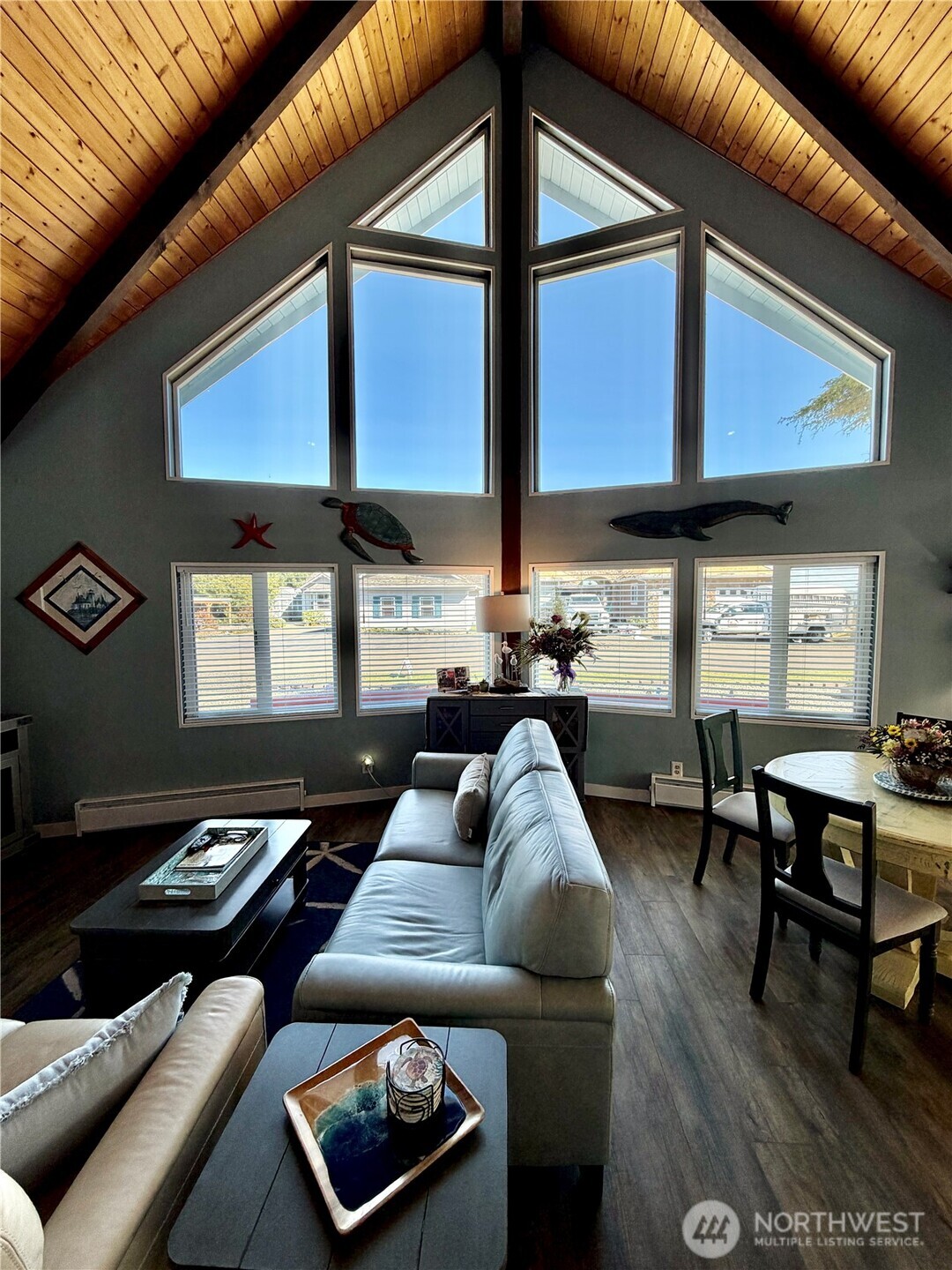 331 Harbor View Loop SE