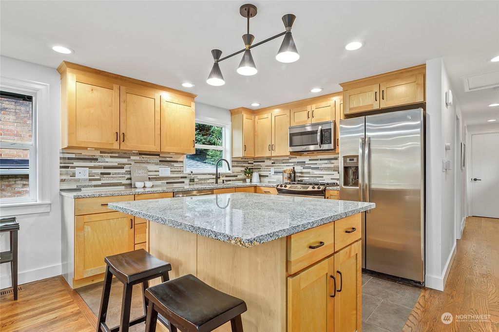 Photo of 3728 SW Ida Street, Seattle, WA 98126 (MLS # 2129110)