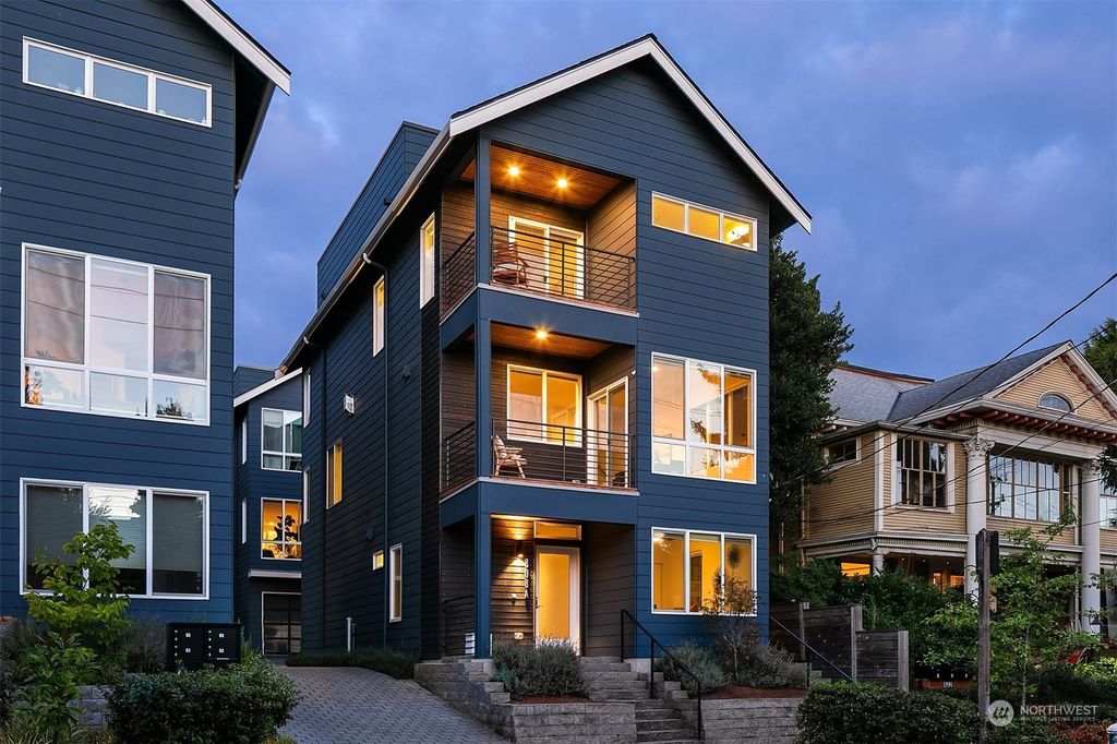 Photo of 808 A 16th Avenue, Seattle, WA 98122 (MLS # 2198562)