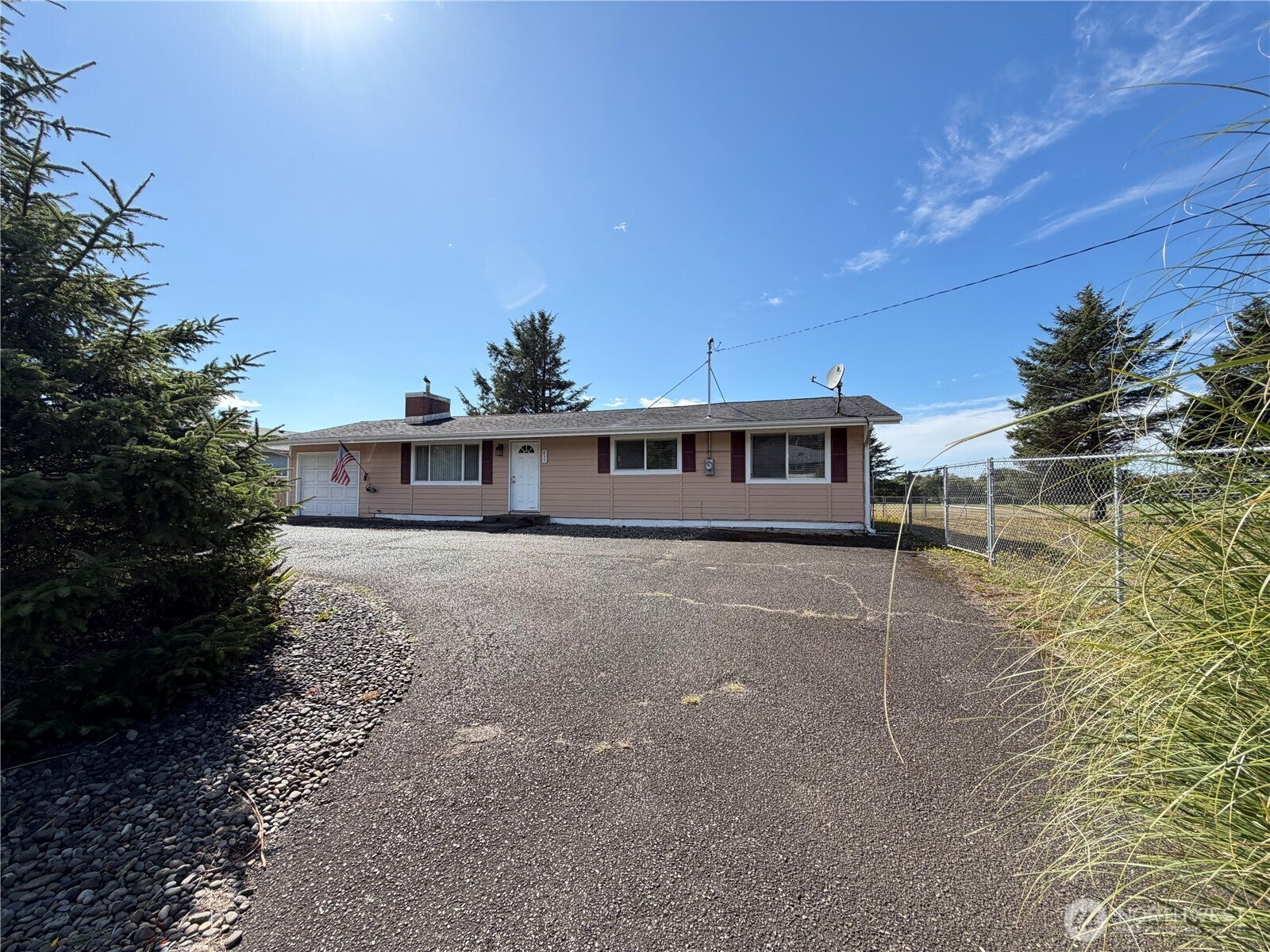 655 Canal Drive NE
