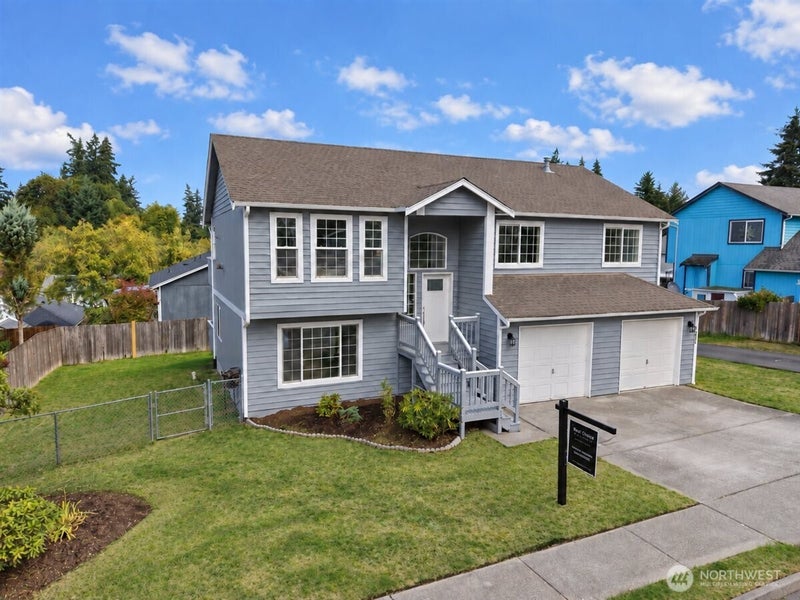 2956 lowren Loop