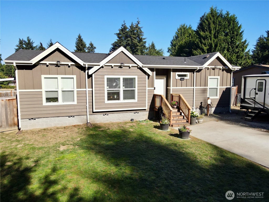 Photo of 21617 134 Street E, Bonney Lake, WA 98329 (MLS # 2575572)