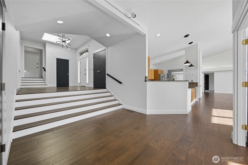 5404 Collins Road