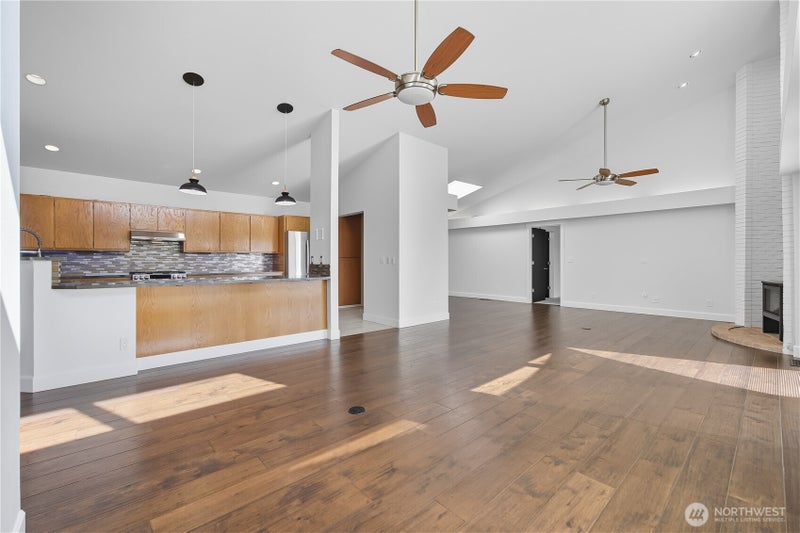 5404 Collins Road