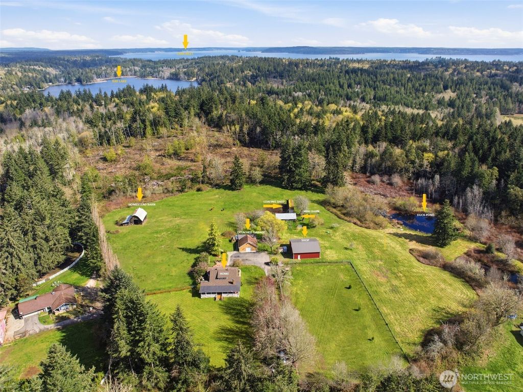Photo of 2723 Key Peninsula Highway SW, Lakebay, WA 98349 (MLS # 2499275)