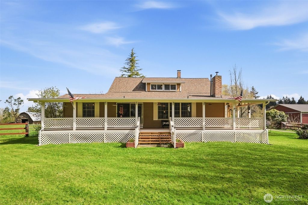 Photo of 2723 Key Peninsula Highway SW, Lakebay, WA 98349 (MLS # 2499275)