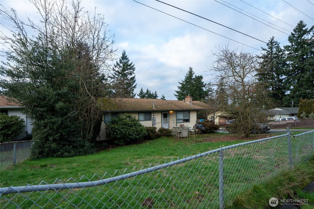 Photo of 24717 S 35th Ave Ave, Kent, WA 98032 (MLS # 2470420)