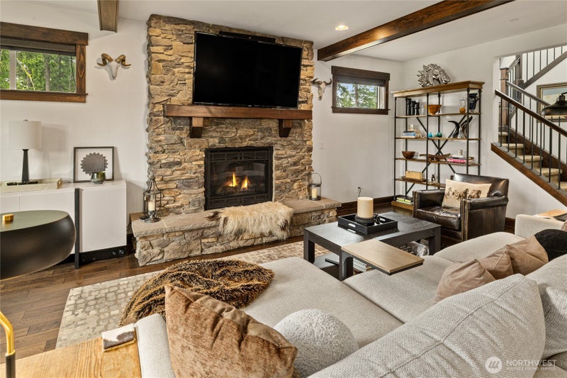 301 Black Nugget Lane