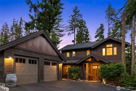 Photo of 301 Black Nugget Lane, Cle Elum, WA 98922 (MLS # 2534887)