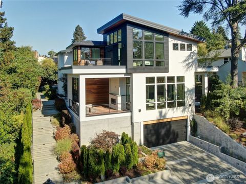 Photo of 5632 NE 55th Street, Seattle, WA 98105 (MLS # 2441142)