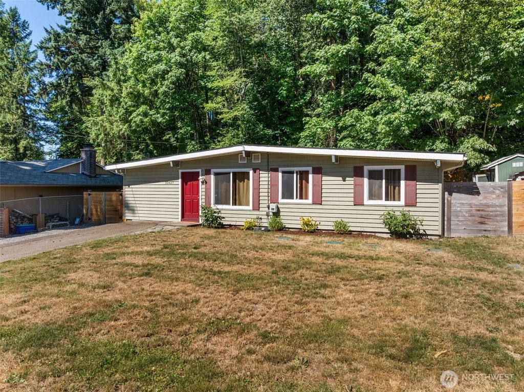 Photo of 30427 153rd Ave Ave SE, Kent, WA 98042 (MLS # 2417086)