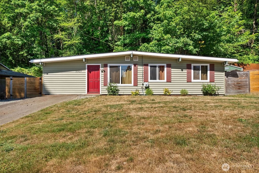 Photo of 30427 153rd Ave Ave SE, Kent, WA 98042 (MLS # 2417086)