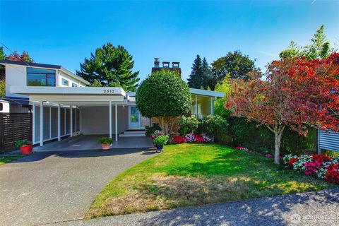Photo of 2612 25th Avenue W, Seattle, WA 98199 (MLS # 2437233)