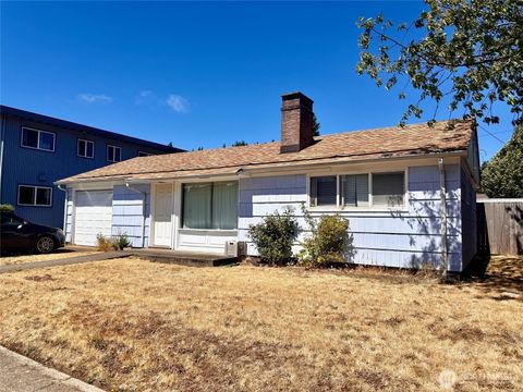 Photo of 606 W Cedar Street, Shelton, WA 98584 (MLS # 2418000)