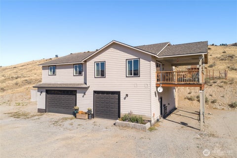 Photo of 70 Hill Range Lane, Waterville, WA 98858 (MLS # 2587814)