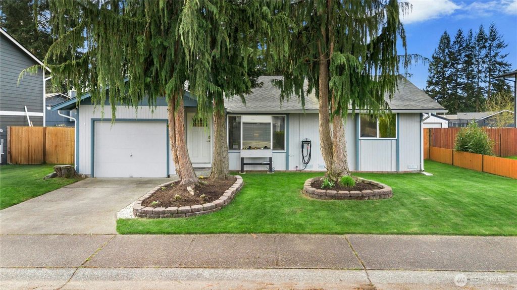 Photo of 5426 107th Place NE, Marysville, WA 98270 (MLS # 2498094)