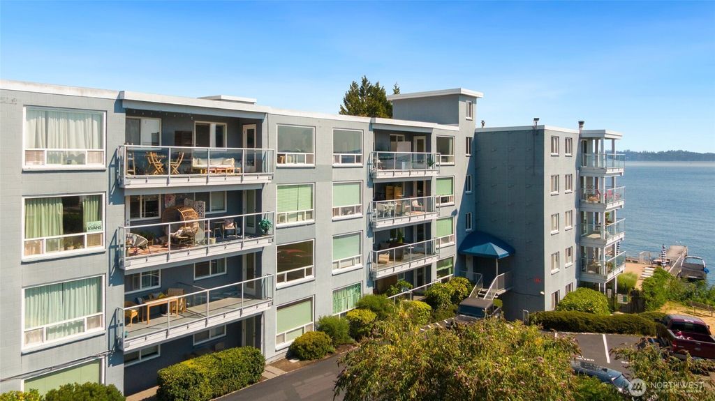 Photo of 720 Lakeside Avenue S #404, Seattle, WA 98144 (MLS # 2425960)