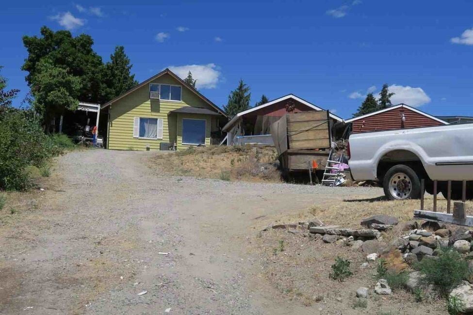 Photo of 1609 8th Street SE, East Wenatchee, WA 98802 (MLS # 2599860)