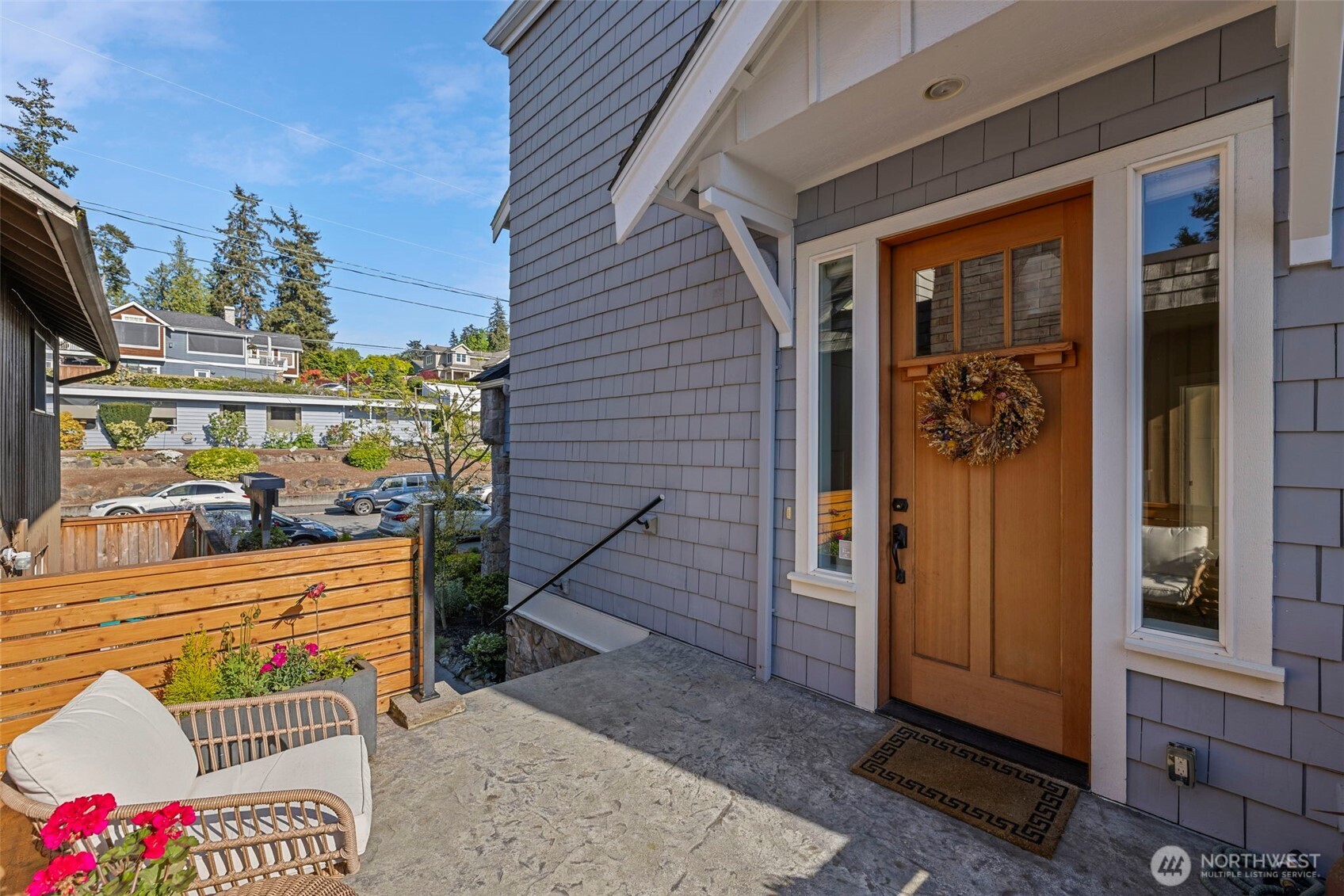 656 Daley Street 102