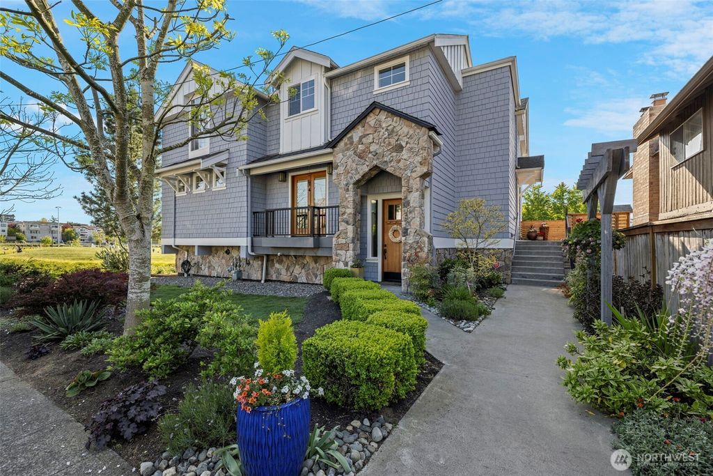 Photo of 656 Daley Street #102, Edmonds, WA 98020 (MLS # 2381600)